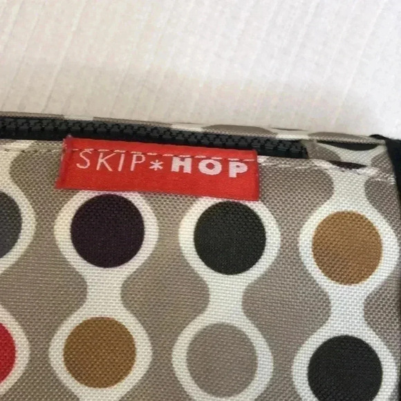 Skip Hop pronto changing station - Picture 3 of 9